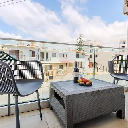 Avel Paphos
